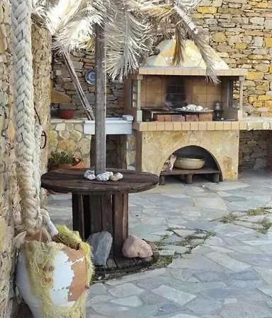 Awesome Traditional Maisonette House-kythnos